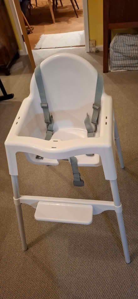 Photo of free White plastic high chair (Chard TA20) #2