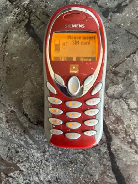 Photo of free Very old Siemens mobile - no SIM (Far Bletchley MK3) #1