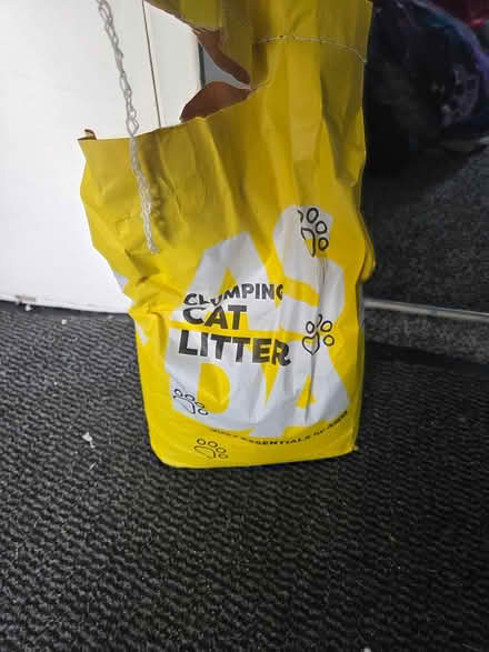 Photo of free Half bag of cat litter (Derby city centre) #1