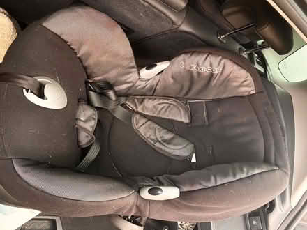 Photo of free Maxi-Cosi Car Seat (LS15 Whitkirk Leeds) #3