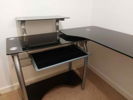 Photo of free Corner desk (Faringdon SN7) #4