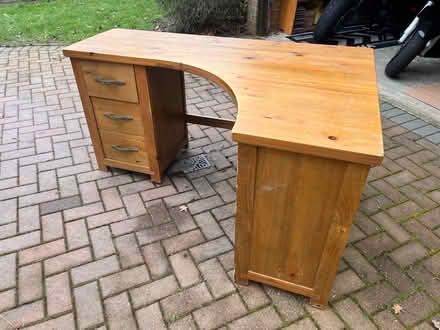 Photo of free Desk (woking) #4