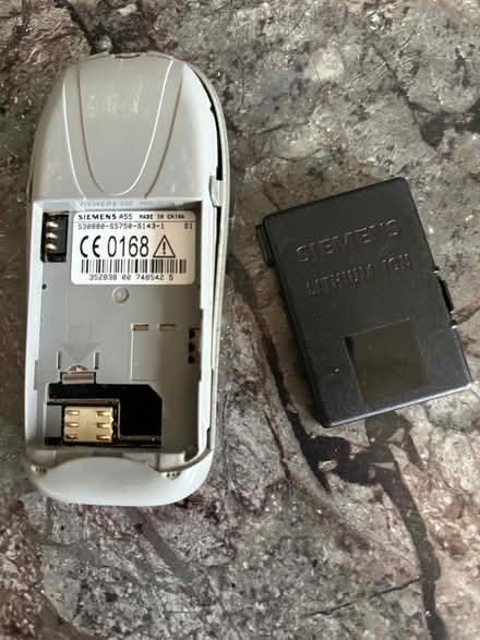 Photo of free Very old Siemens mobile - no SIM (Far Bletchley MK3) #2