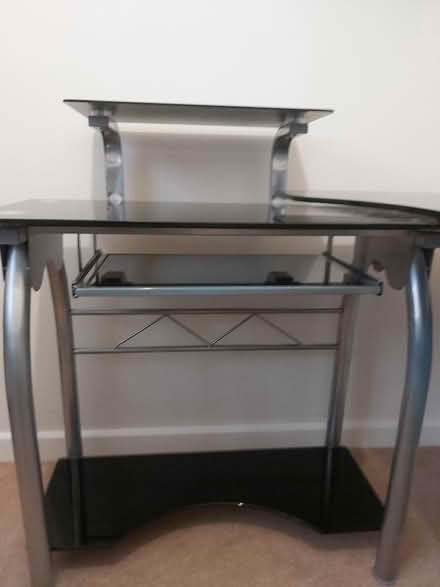 Photo of free Corner desk (Faringdon SN7) #2