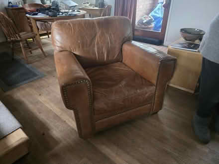 Photo of free Leather armchair (HR4) #1