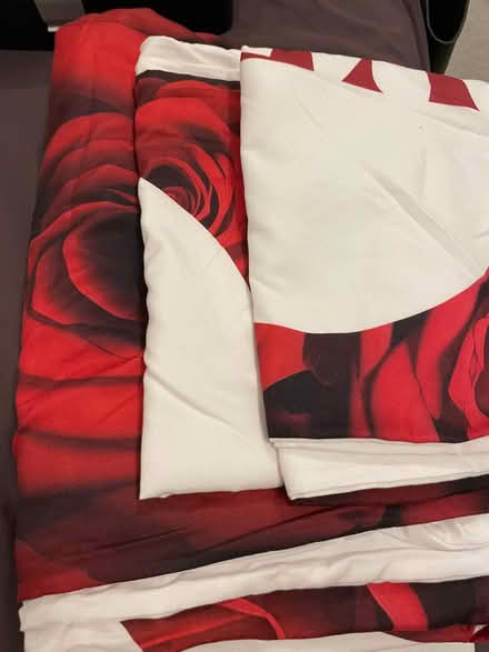 Photo of free Valentine duvet cover set (Wandsworth SW18) #1
