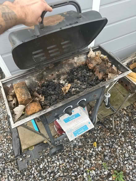 Photo of free Barbecue with lid (RM19) #2