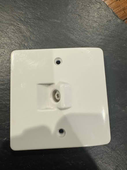 Photo of free New TV socket (SE11) #2