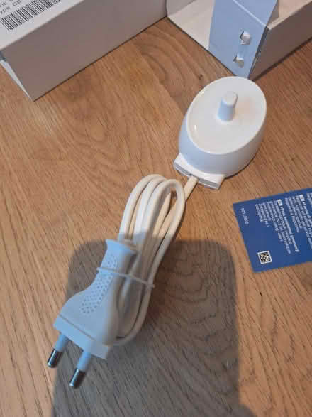 Photo of free Charger (CR5 old coulsdon) #1