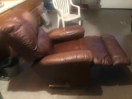 Photo of free Lazy boy chair (Harriston Clifford area) #3