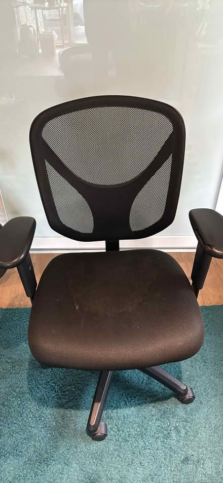 Photo of free Adjustable office chair (Oakland (38th and Suter)) #1