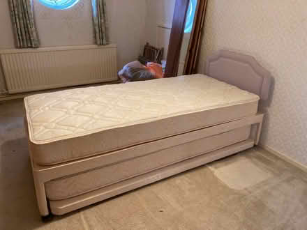 Photo of free Single bed with additional bed (Church End LU6) #3