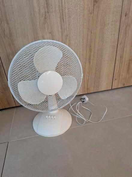 Photo of free Desk fan (Bernards Heath AL1) #1