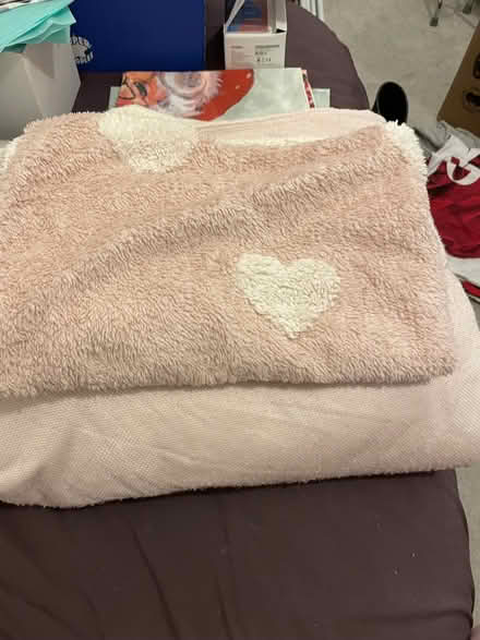 Photo of free Wolly heart duvet set (Wandsworth SW18) #1