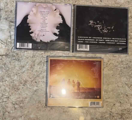 Photo of free 3 Kings of Leon CDs (Welling DA16) #2