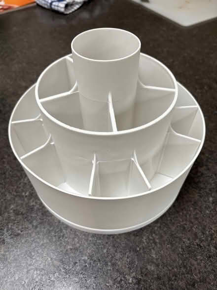 Photo of free Rotating cutlery/utensil holder (Shirley CR0) #1