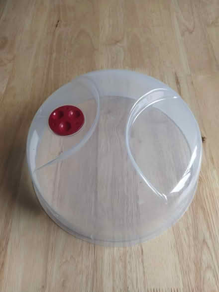 Photo of free Plastic lid for microwave (New Cross SE14) #1