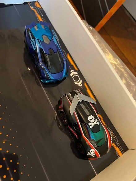 Photo of free “Anki Overdrive” car racing kit (Latchford WA4) #3