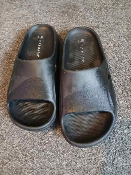 Photo of free Black sliders #2 (Weeke SO22) #1