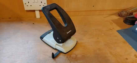Photo of free Large handle hole punch (BR8) #1