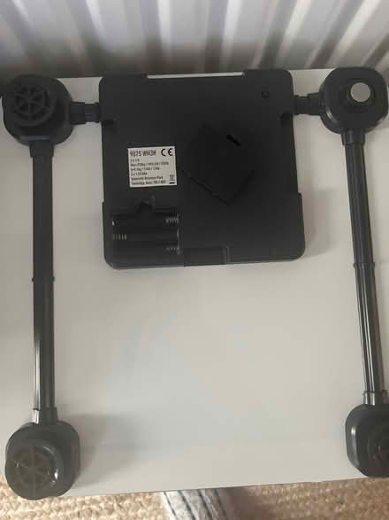 Photo of free Bathroom scales (not working) (Surbiton KT6) #2