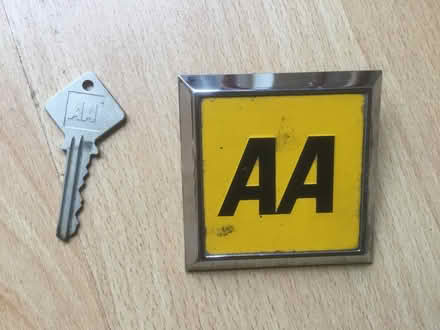 Photo of free AA memorabilia badge and aa box key (B62 near Blackheath) #1
