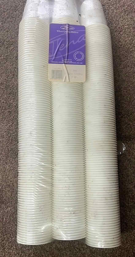 Photo of free New in packet 300 plastic cups (CH43) #1