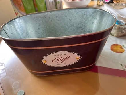 Photo of free Tin Tub from Gift basket (Saratoga Village) #1