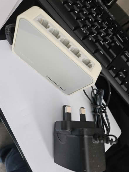 Photo of free Desktop Digital Switch (Harlow CM19) #1