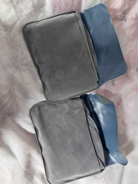 Photo of free 4 inflatable travel pillows (Wrose BD2) #4