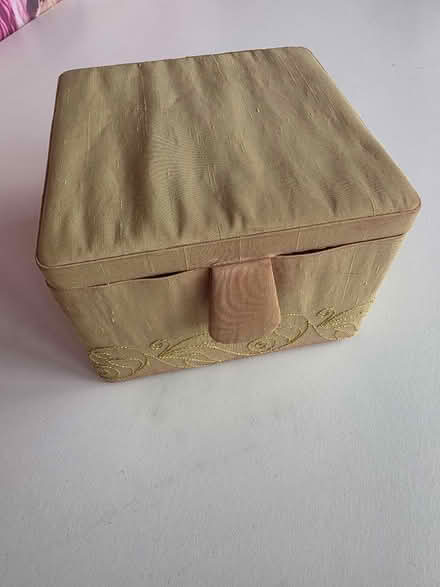 Photo of free Jewellery box (SG18) #1