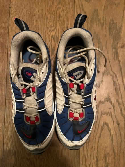 Photo of free Nike airmax trainers size 6 (Clapham SW4) #1