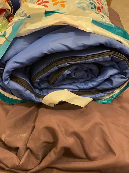 Photo of free Single sleeping bags x2 (Wandsworth SW18) #1