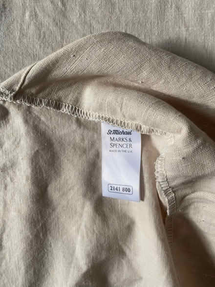 Photo of free Fitted divan cover king size (Wanstead E11) #4