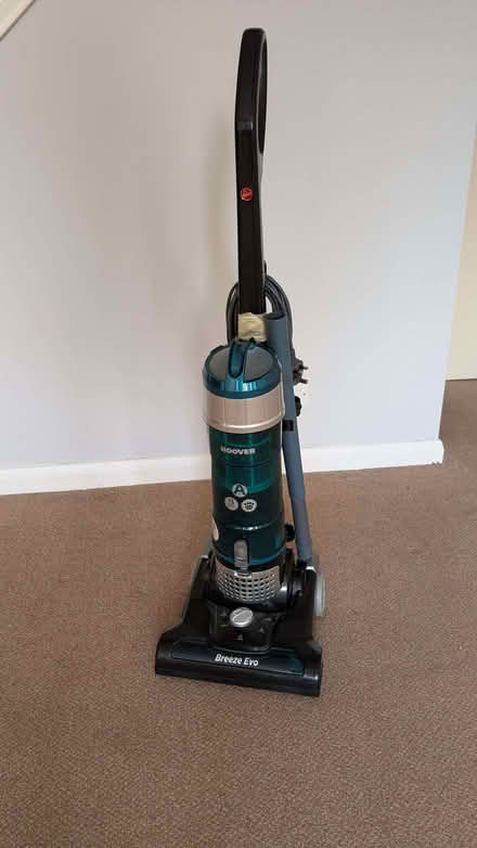 Photo of free Upright vacuum clewner (Paddock Wood TN12) #1
