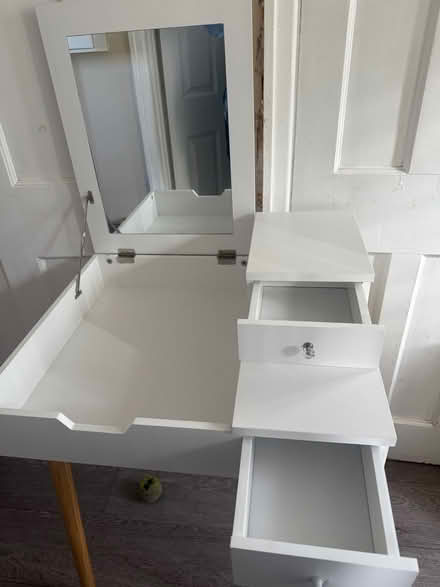 Photo of free dressing table (Leicester LE2) #2