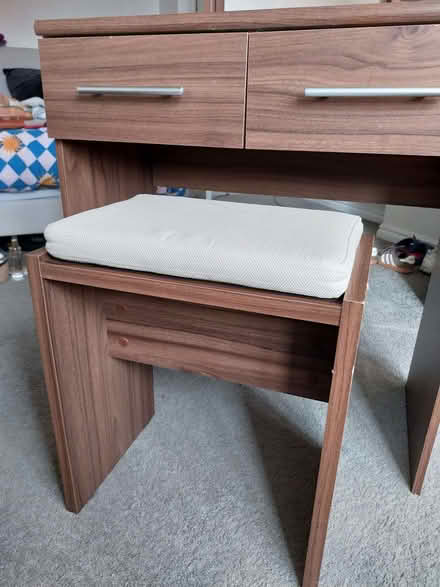 Photo of free Dressing Table and Stool with cushion (Winshill DE15) #3