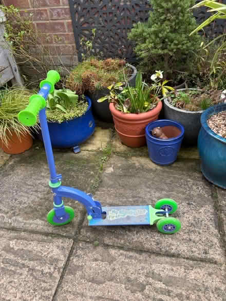 Photo of free Young kids ‘first scooter’ (Barnet EN5) #1