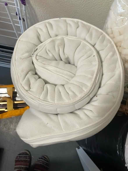 Photo of free Single mattress topper (HP3 Bennett’s end) #2