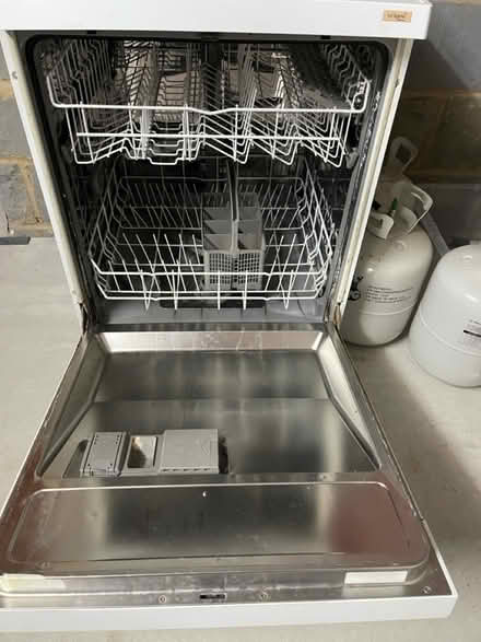 Photo of free Bosch Classixx Dishwasher (Kt234bs) #2