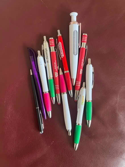 Photo of free Mix of pens (Enfield N13) #1