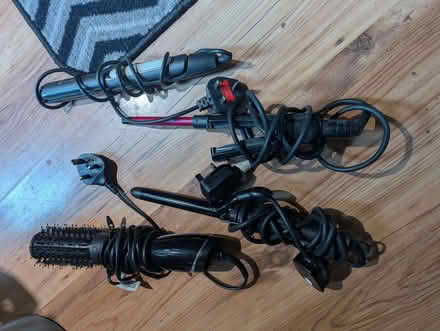 Photo of free Hair tongs, brush and straighteners (Caversham RG4) #3