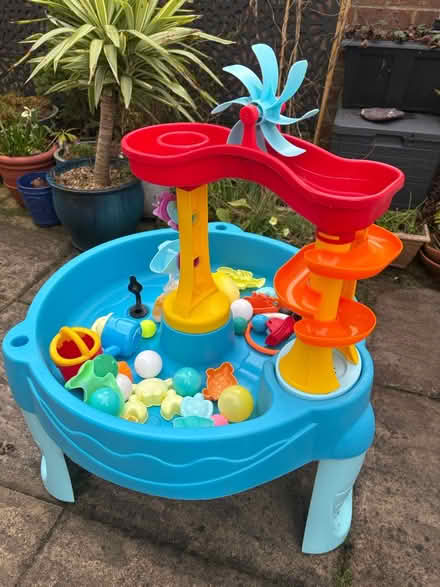 Photo of free Kids water table (Barnet EN5) #2