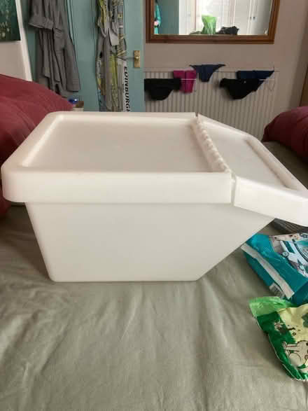 Photo of free IKEA storage bin with folding lid (Corstorphine EH12) #2
