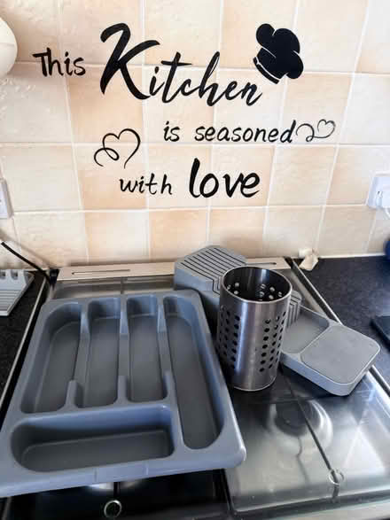 Photo of free Cutlery organiser, knife holder (Hackenthorpe S12) #1