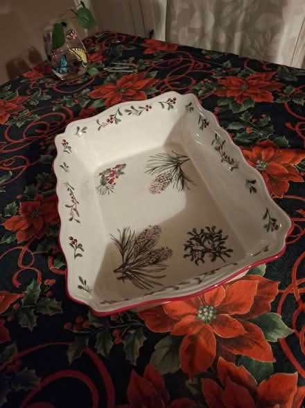 Photo of free Winter Design Lasagna Baking Dish (Holliston, off Cedar St.) #3