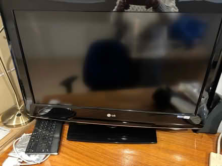 Photo of free lg tv (Purley CR8) #2