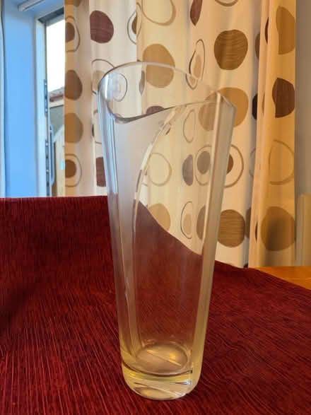 Photo of free Glass vase (Thrapston) #1