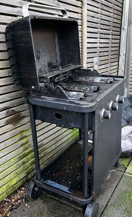 Photo of free BBQ Gas 3 burner (Greystones S11) #2