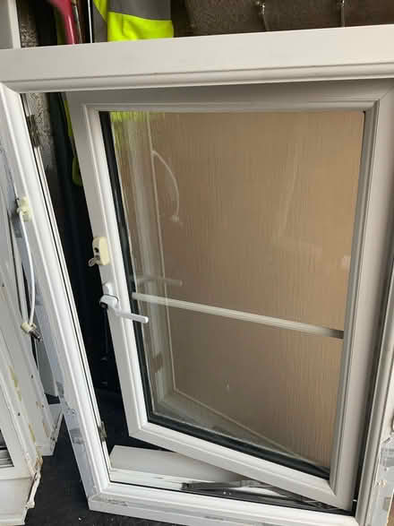 Photo of free 3 double glazed obscure glass windows (Mitton GL20) #1